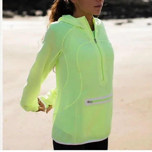 Lululemon Run: Stash & Dash Pullover like new - Picture 2 of 6